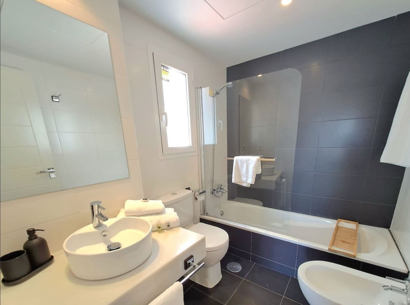 2 chambre Appartement à vendre à Estepona avec piscine - 320 000 € (Ref: 9857693)