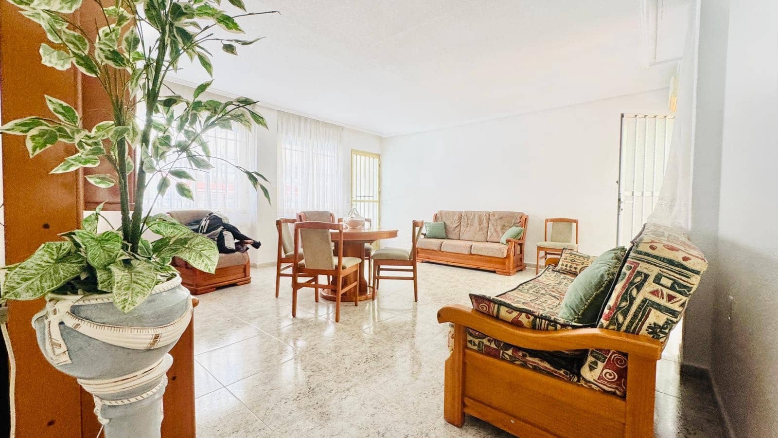 4 soveværelse Lejlighed til salg i Torrevieja - € 207.000 (Ref: 9874018)