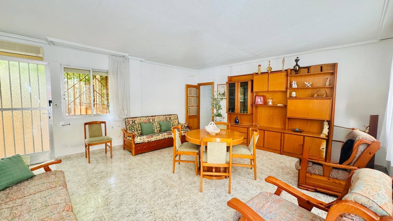 4 soveværelse Lejlighed til salg i Torrevieja - € 207.000 (Ref: 9874018)