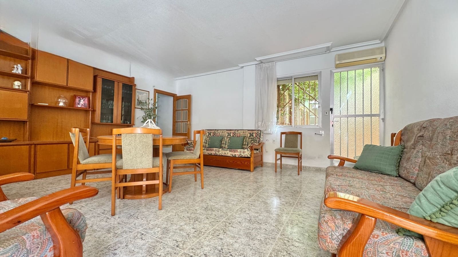 4 soveværelse Lejlighed til salg i Torrevieja - € 207.000 (Ref: 9874018)
