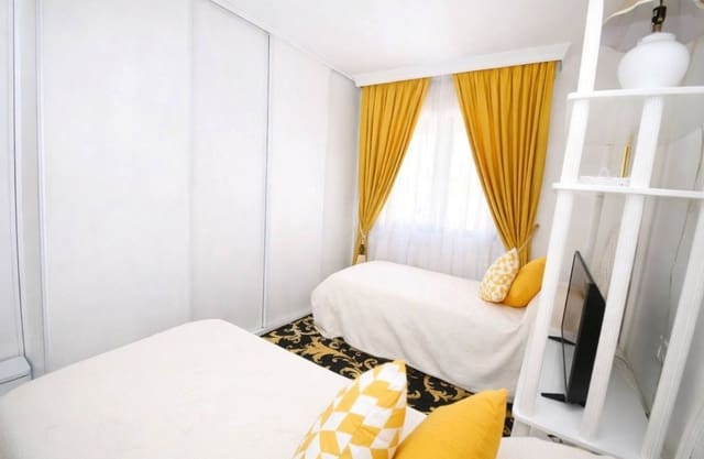 3 sypialnia Apartament na sprzedaż w Las Lagunas de Mijas, Mijas z basenem - 385 000 € (Ref: 9880233)