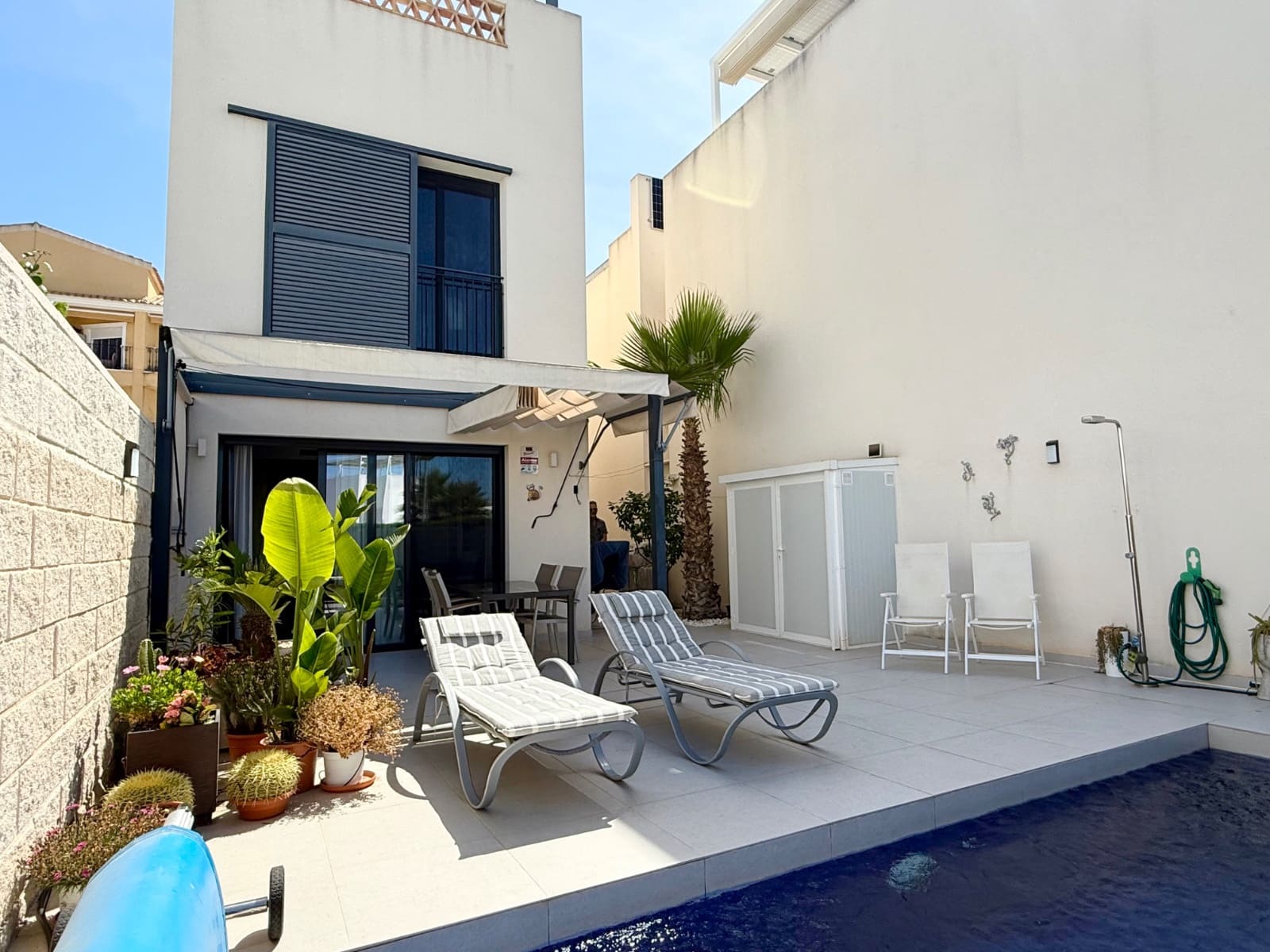 2 soveværelse Villa til salg i Benijofar med swimmingpool - € 299.000 (Ref: 9880234)