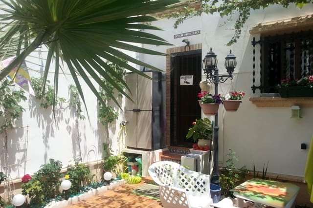 2 soveværelse Byhus til salg i Villamartin, Orihuela med swimmingpool - € 249.000 (Ref: 9882620)