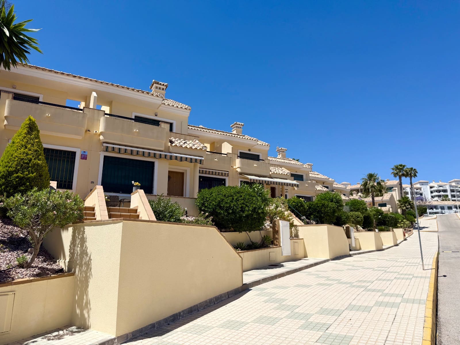 2 bedroom Townhouse for sale in Campoamor with pool - € 269,000 (Ref: 9883593)