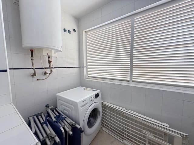 2 soverom Leilighet til salgs i Punta Prima, Torrevieja med svømmebasseng - € 299 000 (Ref: 9883594)