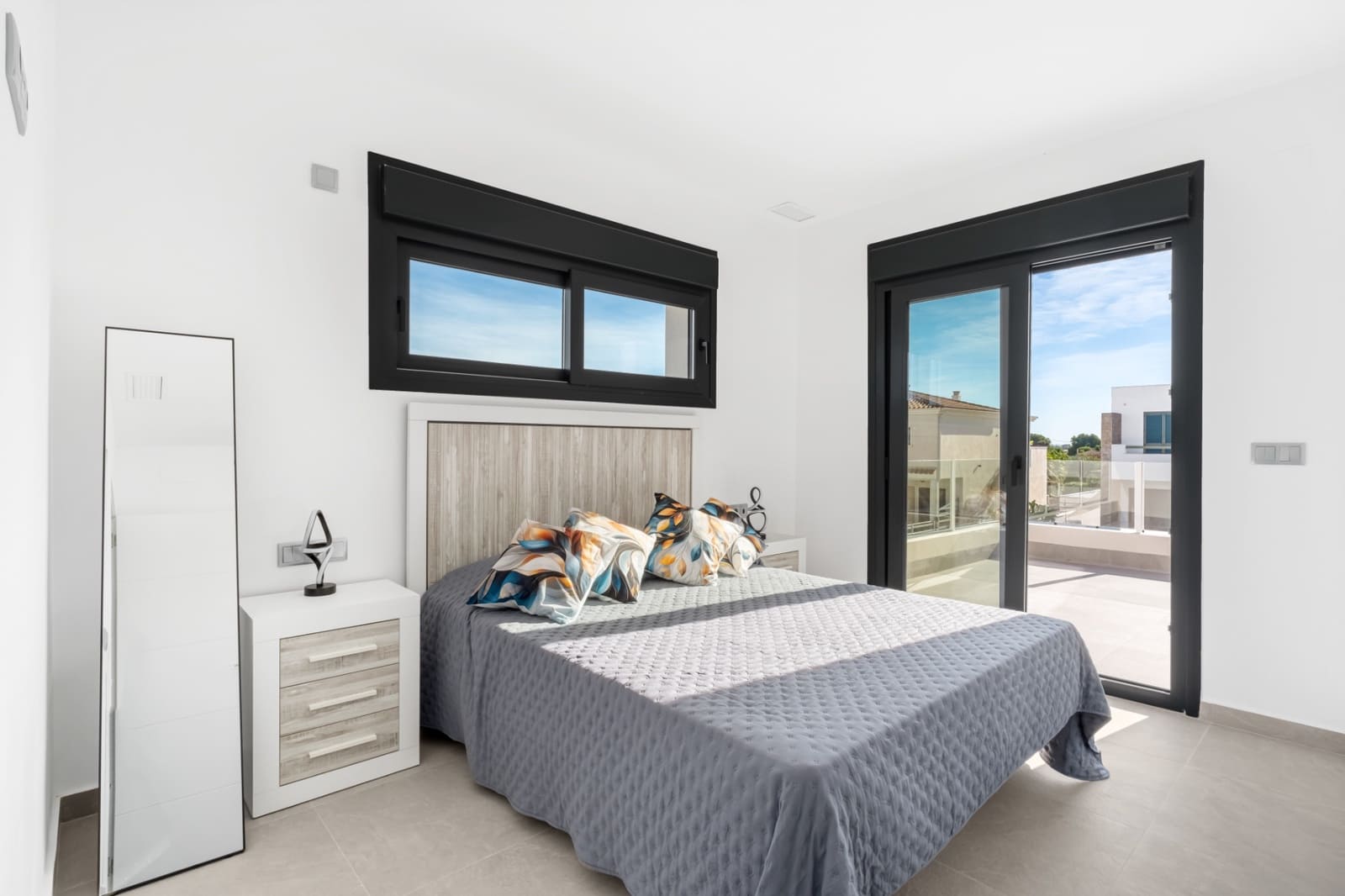 3 soverom Hus til salgs i Daya Nueva med svømmebasseng - € 317 000 (Ref: 9940877)
