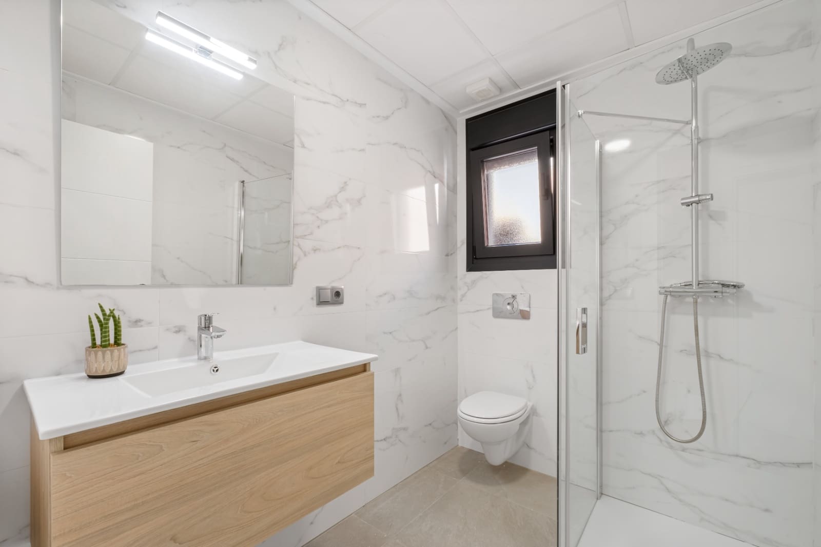 3 soverom Hus til salgs i Daya Nueva med svømmebasseng - € 317 000 (Ref: 9940877)