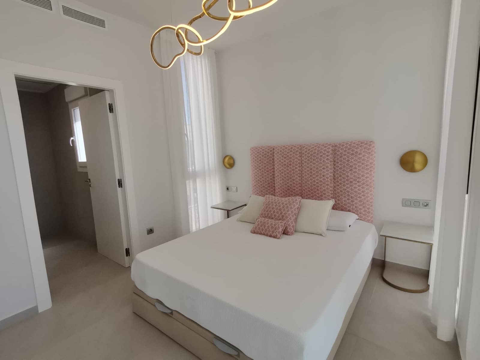 3 soverom Villa til salgs i Ciudad Quesada med svømmebasseng - € 649 000 (Ref: 9953254)