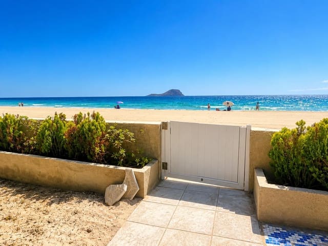 3 soveværelse Villa til salg i La Manga del Mar Menor - € 815.000 (Ref: 9954652)