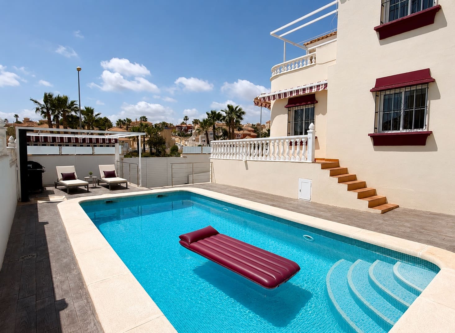 3 bedroom Villa for sale in Filipinas with pool - € 295,000 (Ref: 9958428)