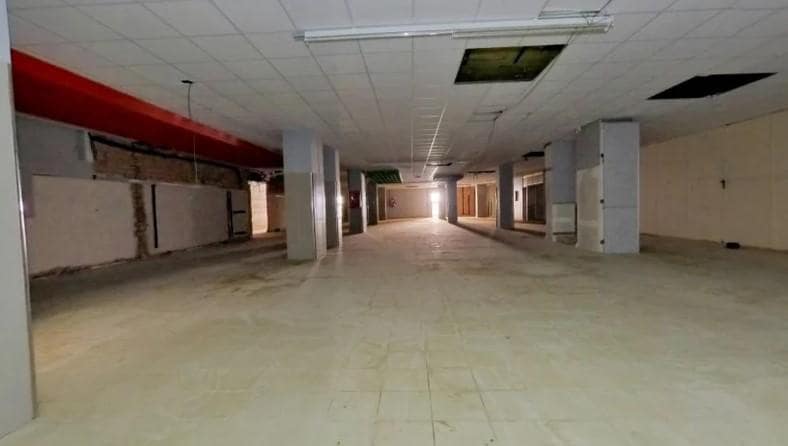 1 soverom Bedrift til salgs i Pinos Puente - € 167 000 (Ref: 8465627)