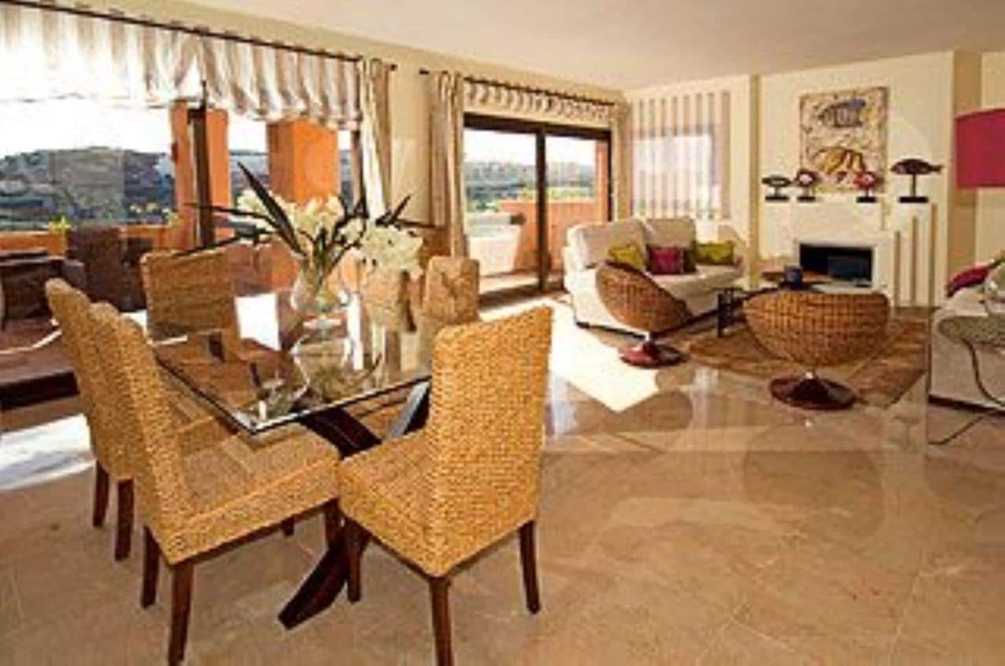 2 bedroom Flat for sale in Manilva with garage - € 239,200 (Ref: 8499375)