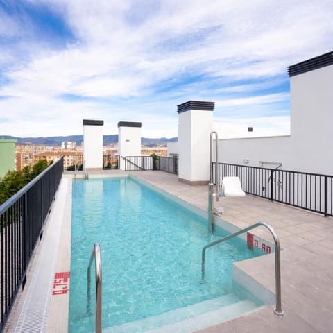 Piso de 2 habitaciones en Huelin, Málaga ciudad en alquiler con garaje - 1.350 € (Ref: 9412958)