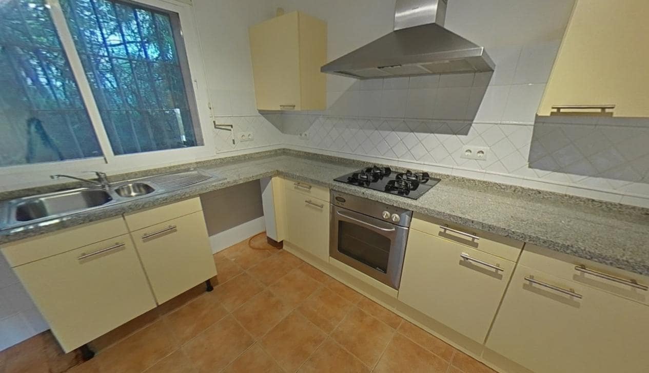 Chalet de 4 habitaciones en Marbella en venta con piscina garaje - 1.851.000 € (Ref: 9412962)