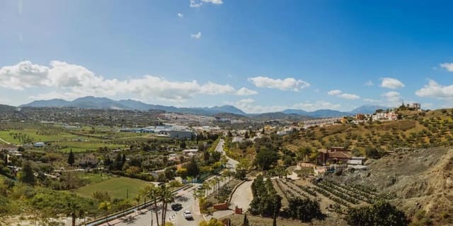 Grunde uden byggetilladelser til salg i Coín - € 109.000 (Ref: 9412972)