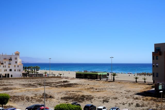 1 bedroom Penthouse for sale in Roquetas de Mar with pool - € 129,000 (Ref: 10004331)