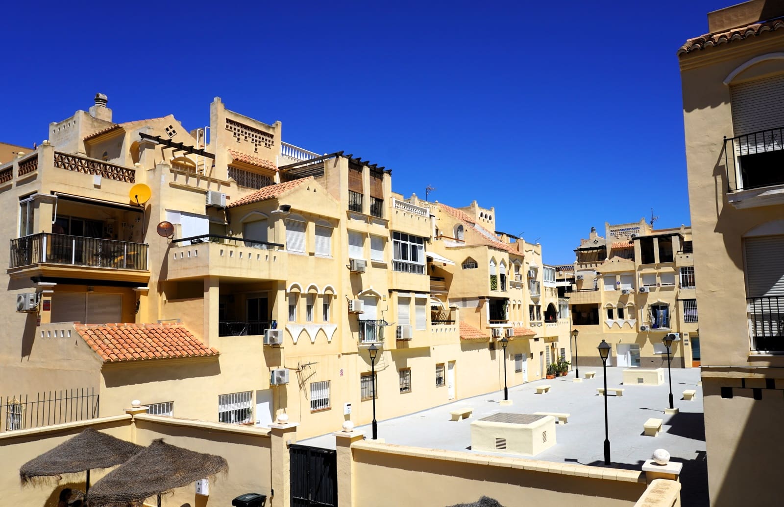 1 Zimmer Penthouse zu verkaufen in Roquetas de Mar mit Pool - 129.000 € (Ref: 10004331)