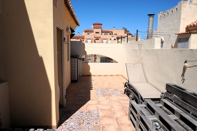 1 bedroom Penthouse for sale in Roquetas de Mar with pool - € 129,000 (Ref: 10004331)