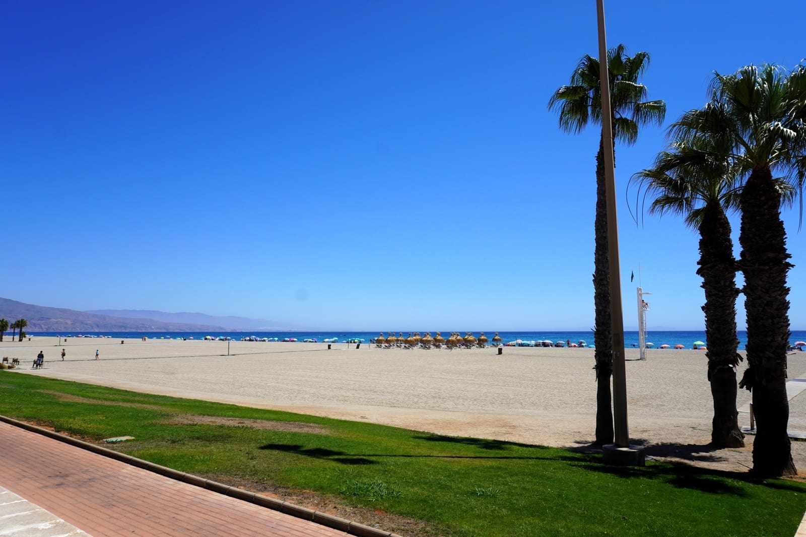 1 Zimmer Penthouse zu verkaufen in Roquetas de Mar mit Pool - 129.000 € (Ref: 10004331)