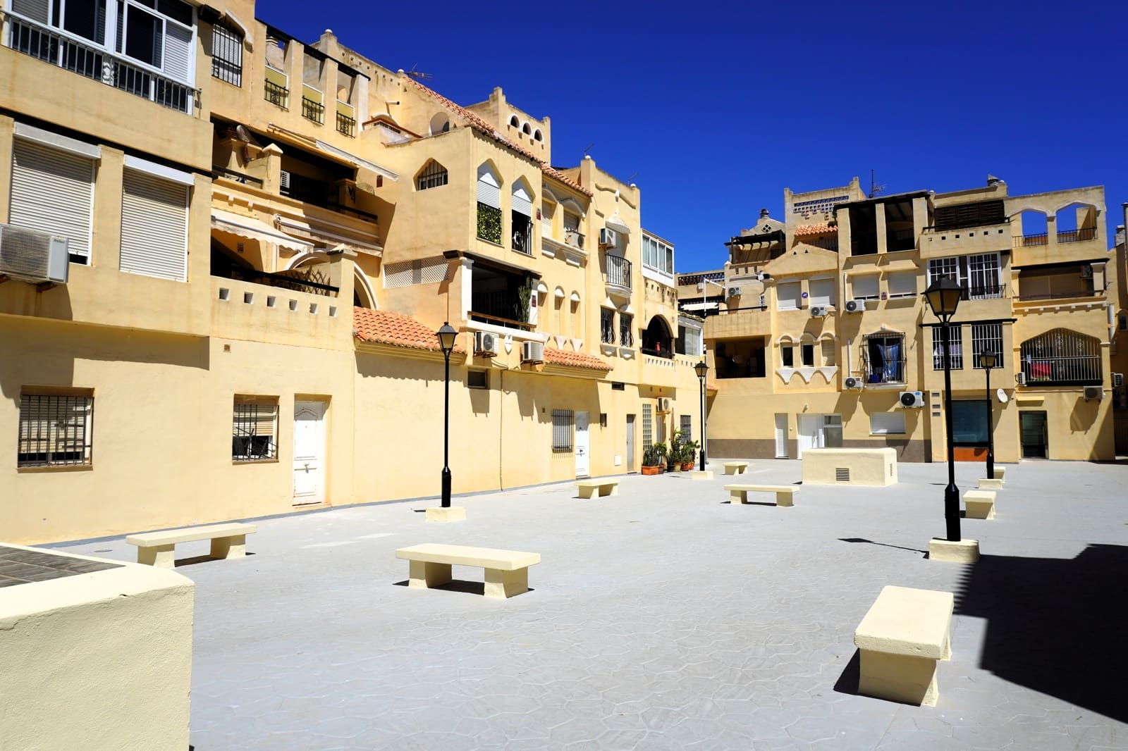 1 Zimmer Penthouse zu verkaufen in Roquetas de Mar mit Pool - 129.000 € (Ref: 10004331)