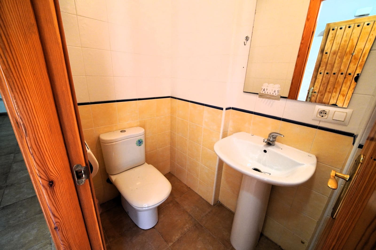 3 bedroom Terraced Villa for sale in Enix with garage - € 144,000 (Ref: 10007862)