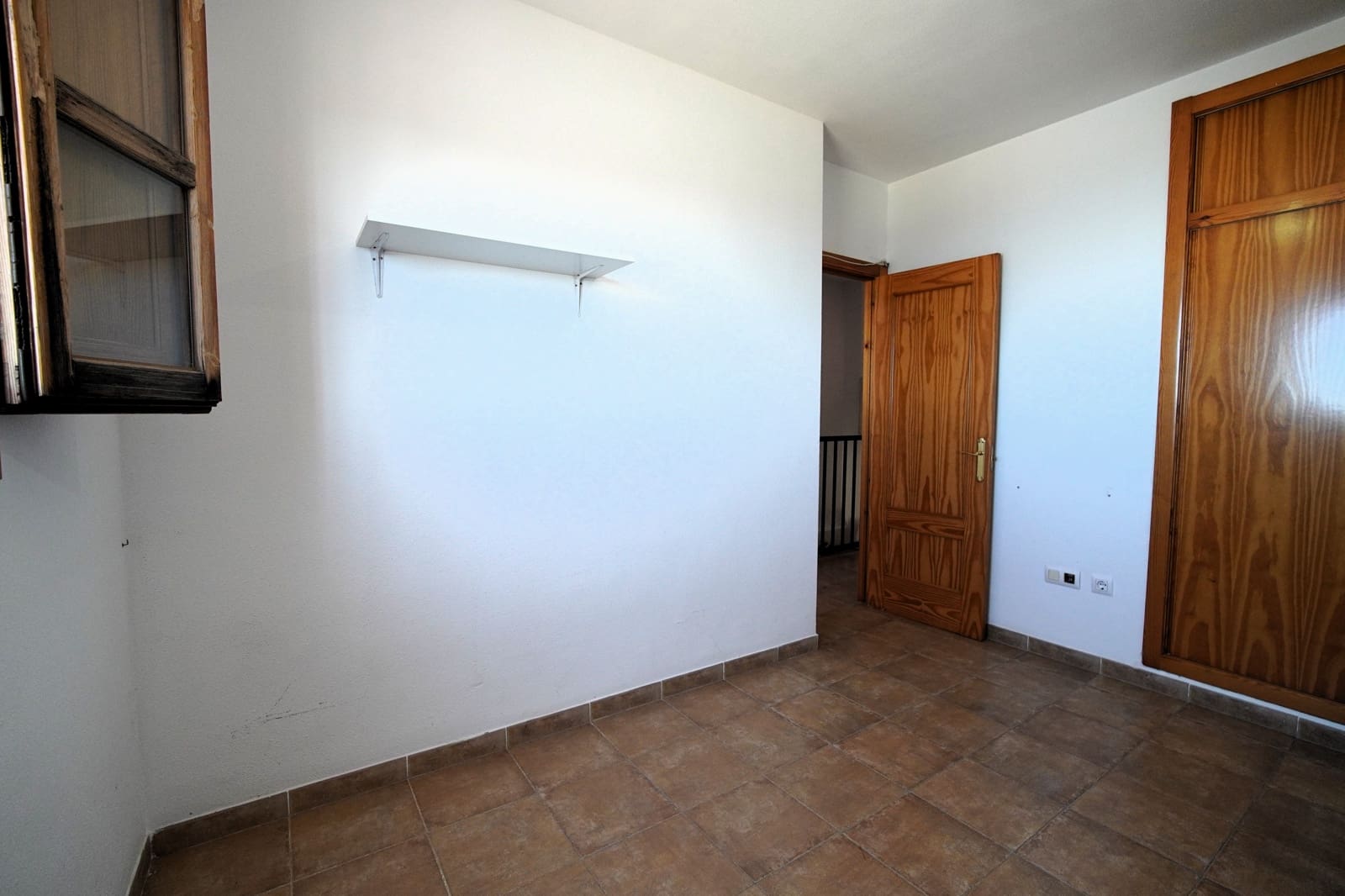 3 bedroom Terraced Villa for sale in Enix with garage - € 144,000 (Ref: 10007862)