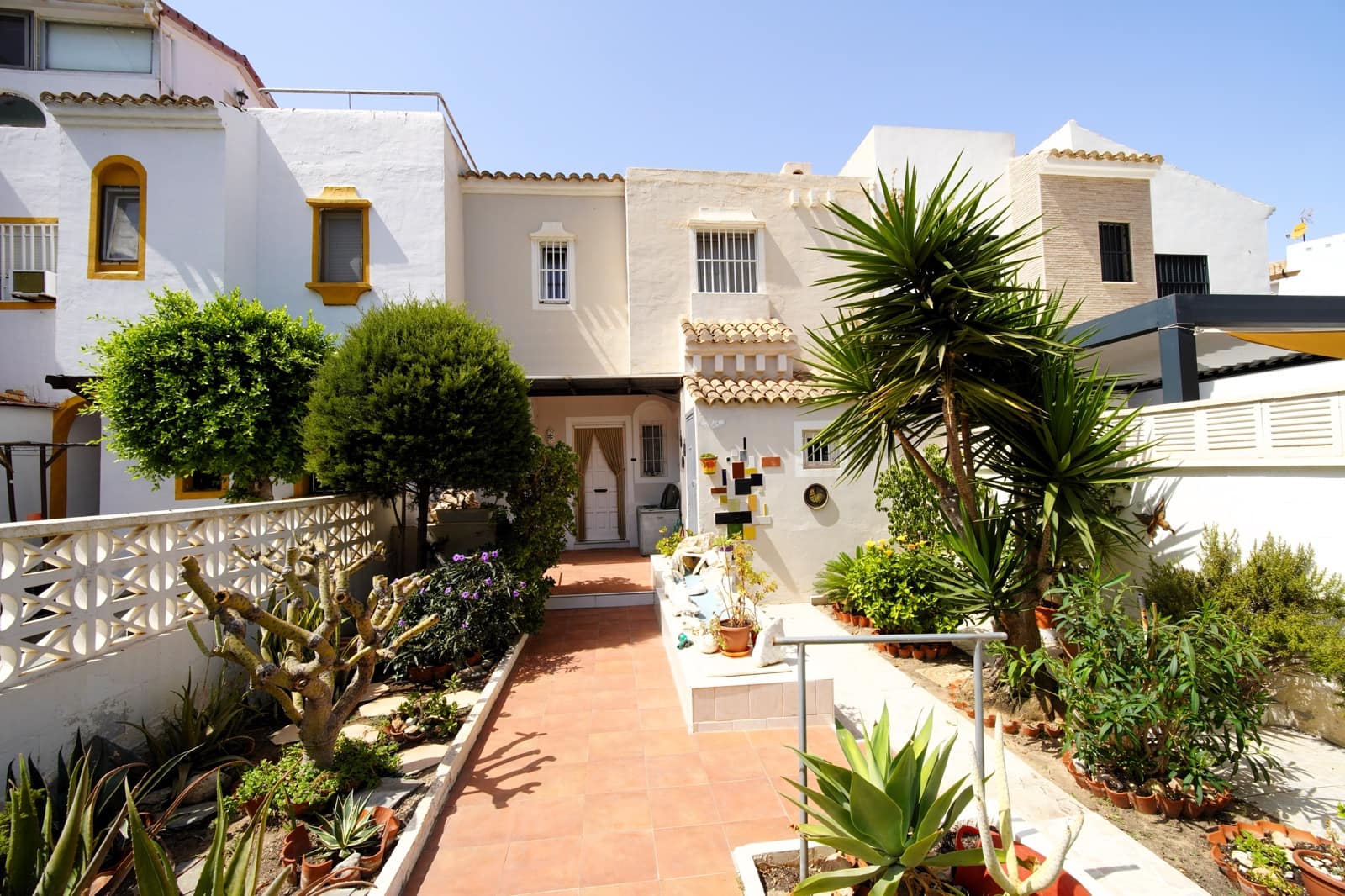 Adosado de 3 habitaciones en Roquetas de Mar en venta con piscina garaje - 279.000 € (Ref: 10032415)