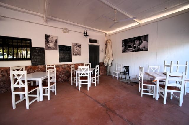1 slaapkamer Restaurant/bar te koop in Rodalquilar, Níjar - € 860.000 (Ref: 10117443)