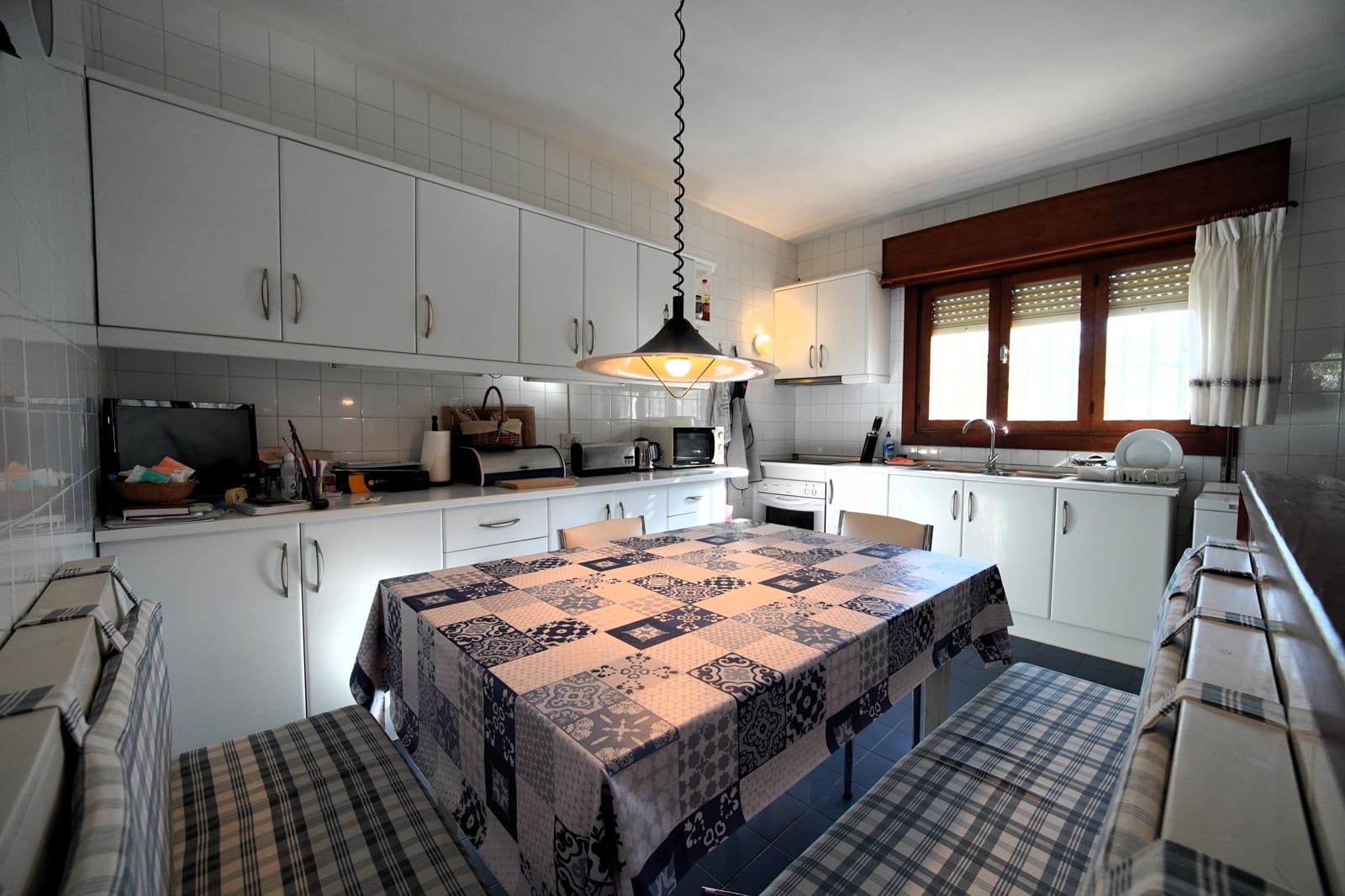 7 Zimmer Villa zu verkaufen in Roquetas de Mar mit Garage - 649.999 € (Ref: 10141471)