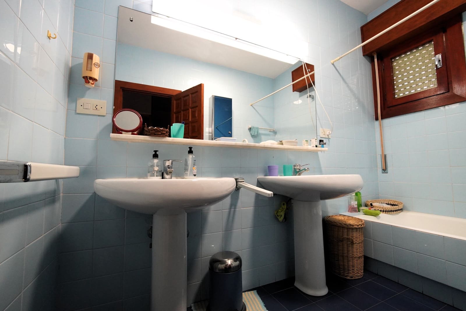 7 Zimmer Villa zu verkaufen in Roquetas de Mar mit Garage - 649.999 € (Ref: 10141471)