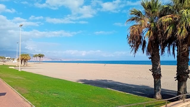 3 quarto Moradia em Banda para venda em Roquetas de Mar com piscina garagem - 349 000 € (Ref: 10148119)