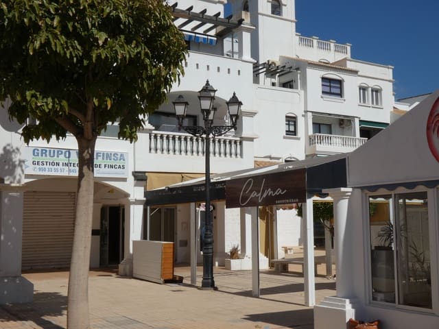 Kaupallinen myytävänä paikassa Roquetas de Mar - 79 500 € (Ref: 7428171)