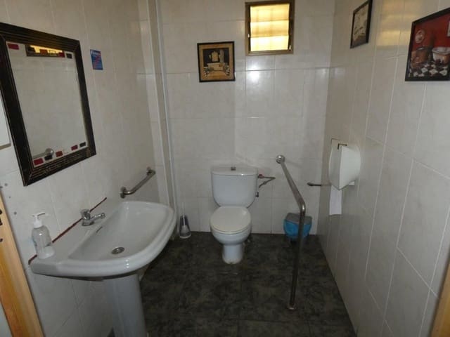 Kaupallinen myytävänä paikassa Roquetas de Mar - 120 000 € (Ref: 7754295)