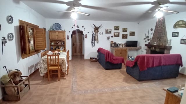 3 soverom Finca/Herregård til salgs i Enix med garasje - € 360 000 (Ref: 8589851)