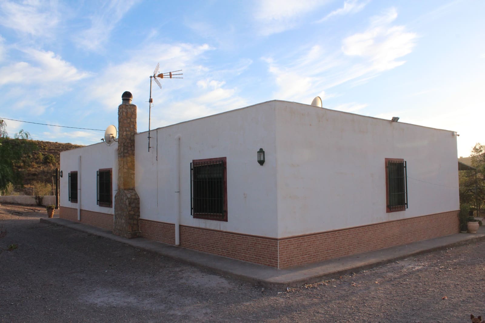 3 soverom Finca/Herregård til salgs i Enix med garasje - € 360 000 (Ref: 8589851)