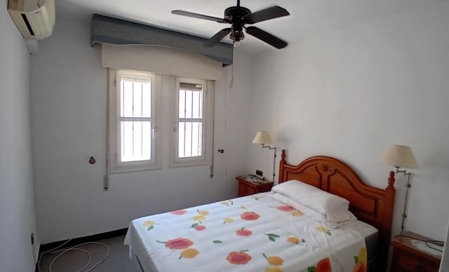 2 slaapkamer Flat te koop in Roquetas de Mar met zwembad - € 139.500 (Ref: 9022303)