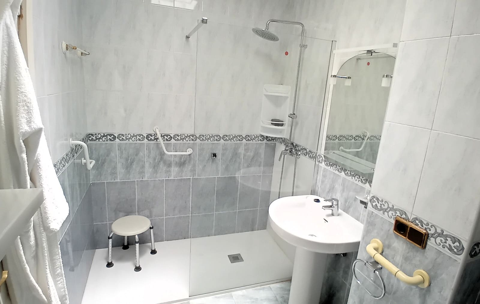 2 soveværelse Lejlighed til salg i Roquetas de Mar med swimmingpool - € 139.500 (Ref: 9022303)