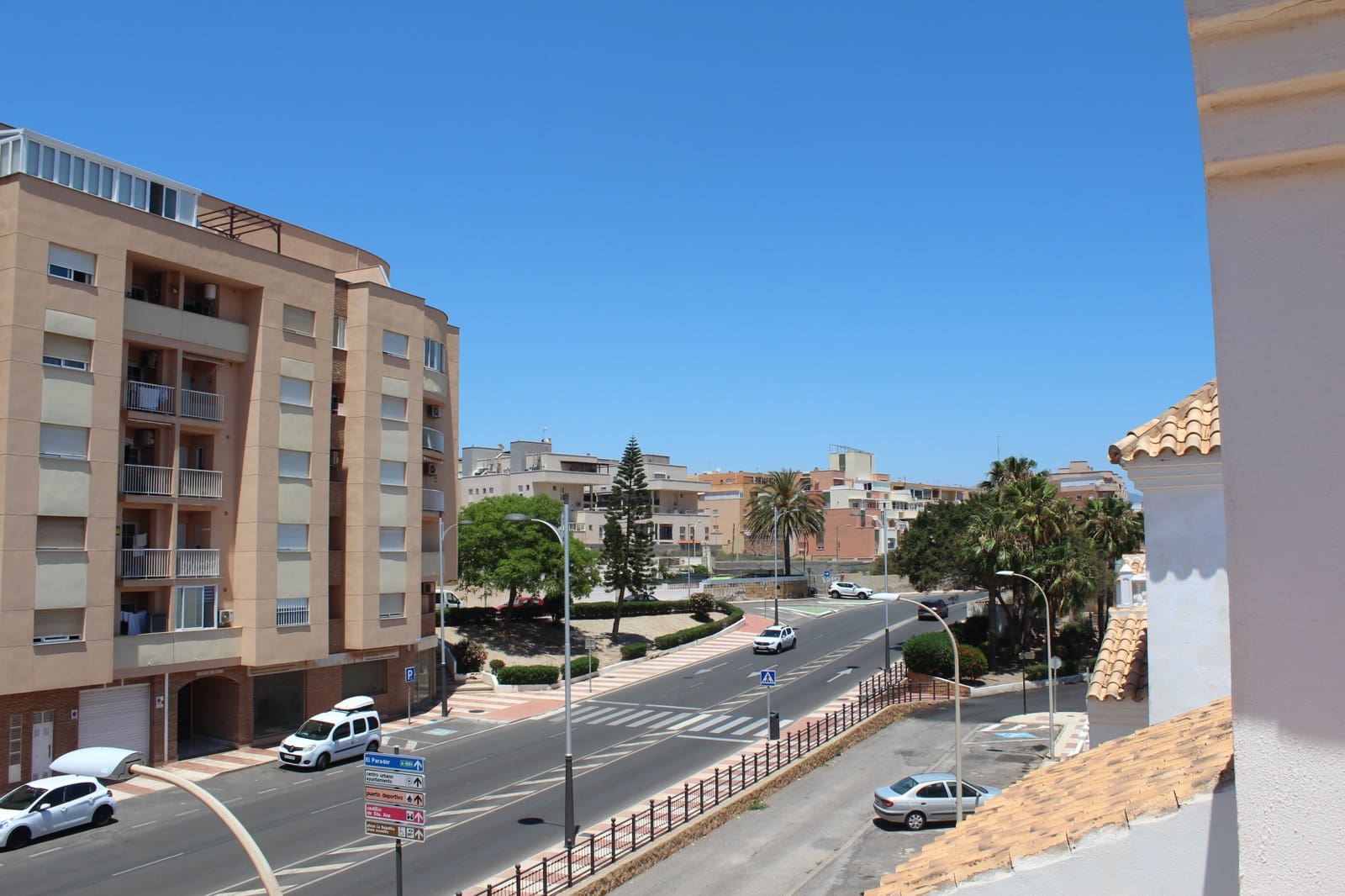 2 soveværelse Lejlighed til salg i Roquetas de Mar med swimmingpool - € 139.500 (Ref: 9022303)