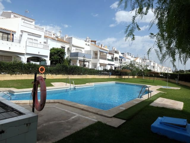 2 slaapkamer Flat te koop in Roquetas de Mar met zwembad - € 139.500 (Ref: 9022303)