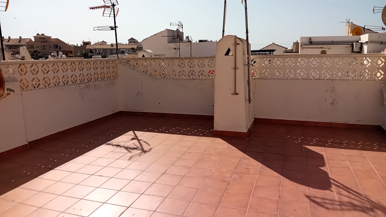 2 soveværelse Lejlighed til salg i Roquetas de Mar med swimmingpool - € 139.500 (Ref: 9022303)