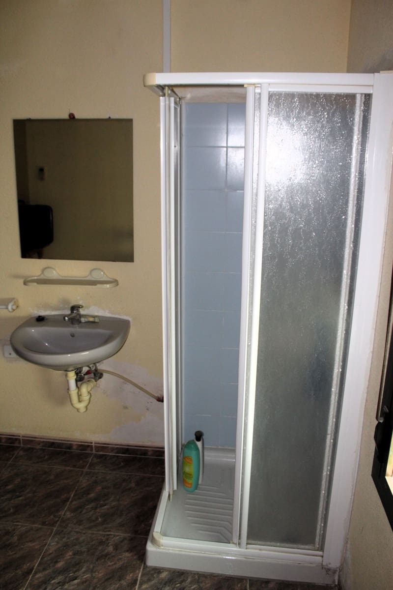 13 bedroom Guesthouse/B & B for sale in Santa Cruz de Marchena with garage - € 200,000 (Ref: 9170701)