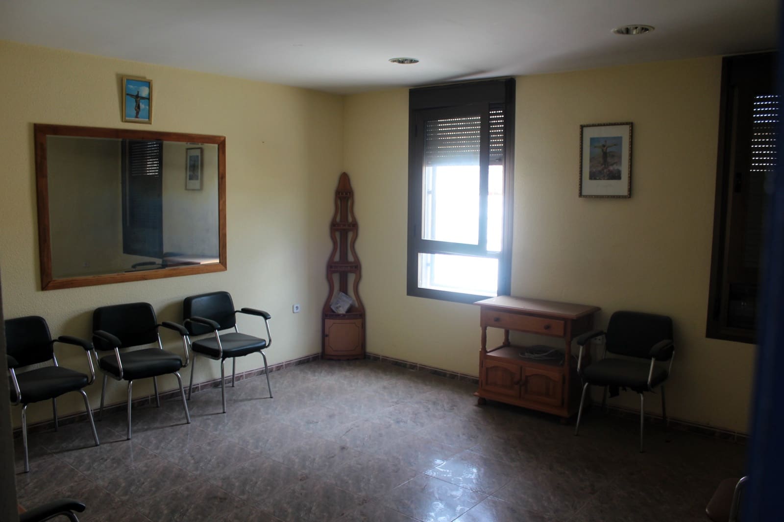 13 bedroom Guesthouse/B & B for sale in Santa Cruz de Marchena with garage - € 200,000 (Ref: 9170701)