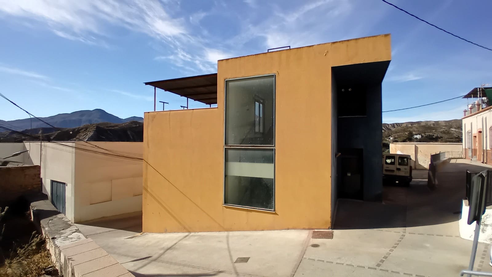 13 bedroom Guesthouse/B & B for sale in Santa Cruz de Marchena with garage - € 200,000 (Ref: 9170701)