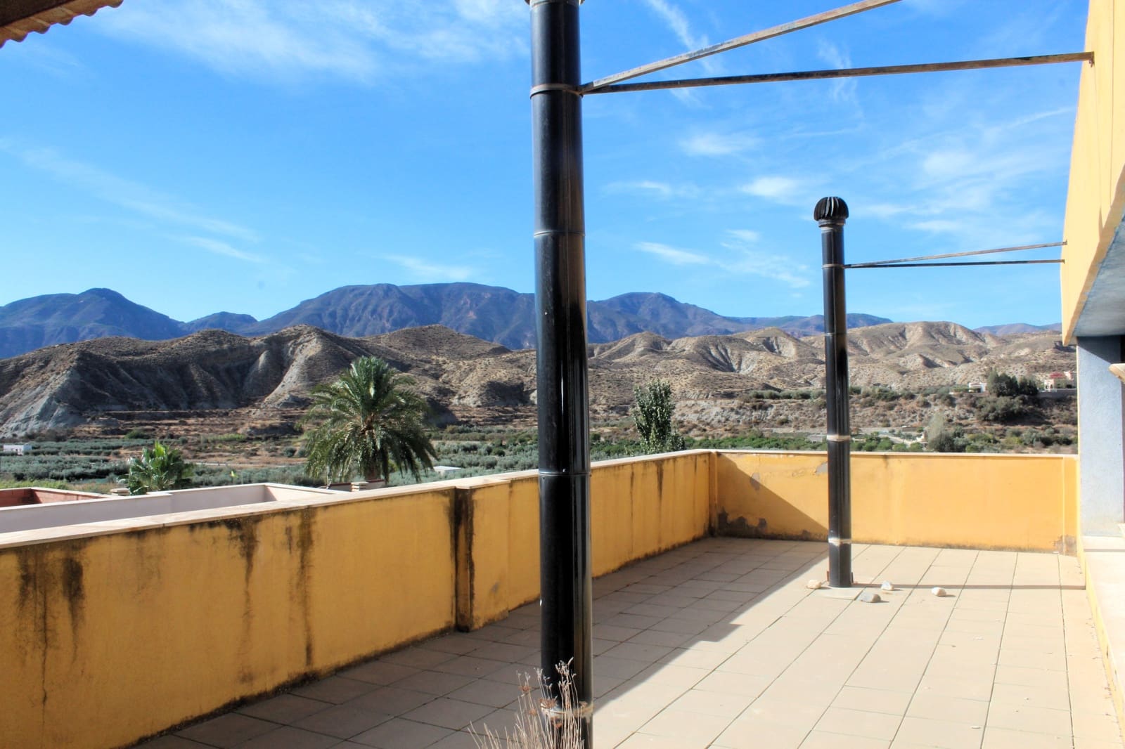 13 bedroom Guesthouse/B & B for sale in Santa Cruz de Marchena with garage - € 200,000 (Ref: 9170701)