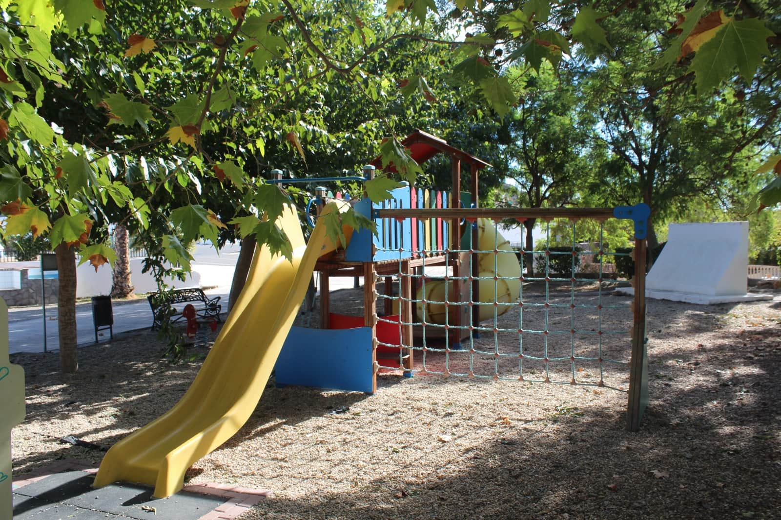 13 bedroom Guesthouse/B & B for sale in Santa Cruz de Marchena with garage - € 200,000 (Ref: 9170701)