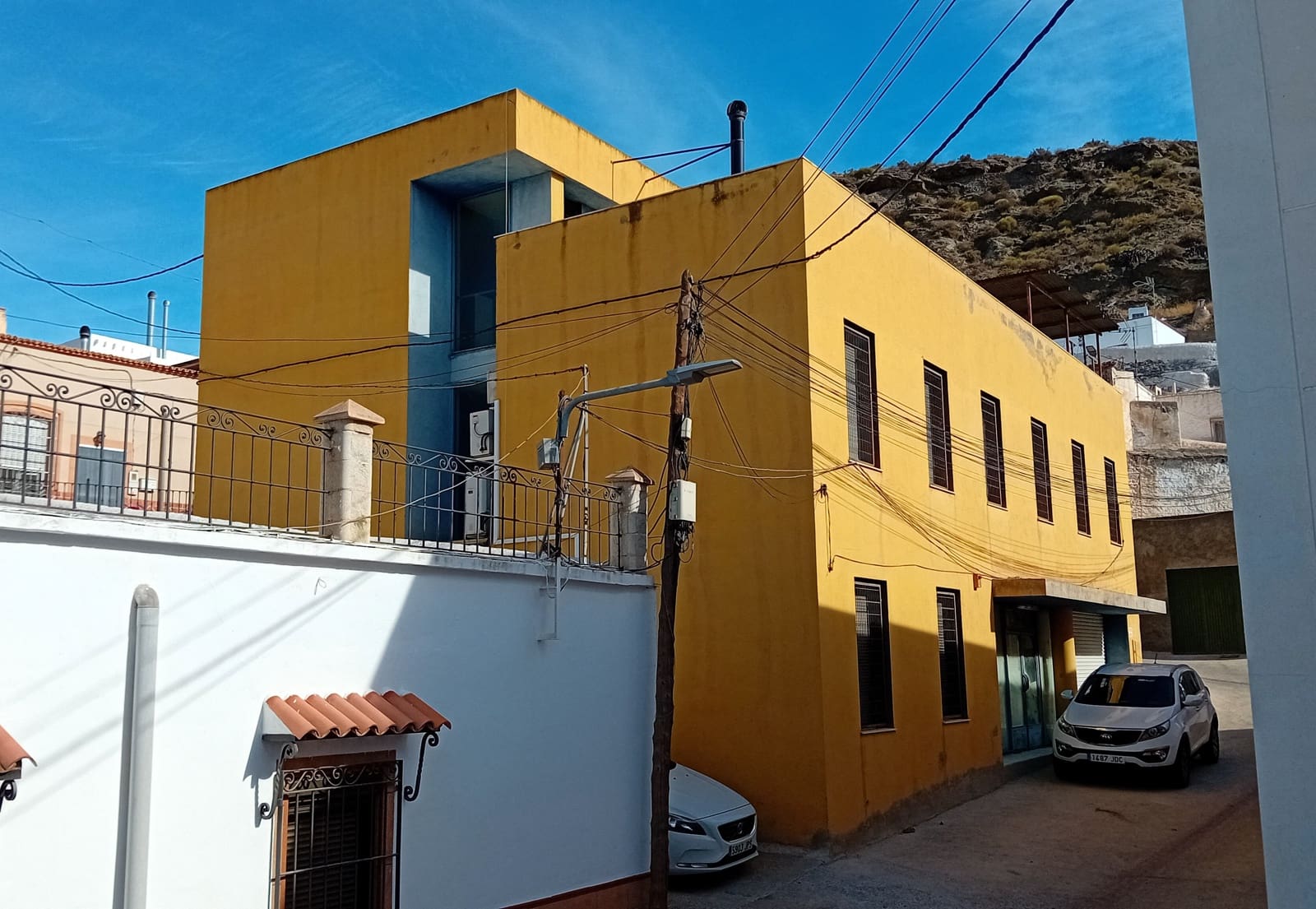 13 bedroom Guesthouse/B & B for sale in Santa Cruz de Marchena with garage - € 200,000 (Ref: 9170701)
