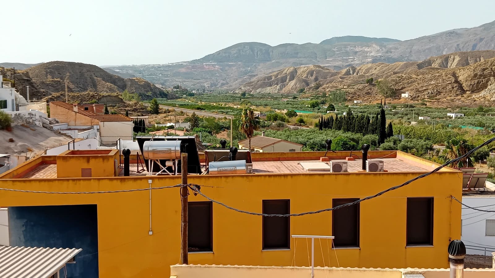 13 soveværelse Guesthouse/B & B til salg i Santa Cruz de Marchena med garage - € 150.000 (Ref: 9170701)
