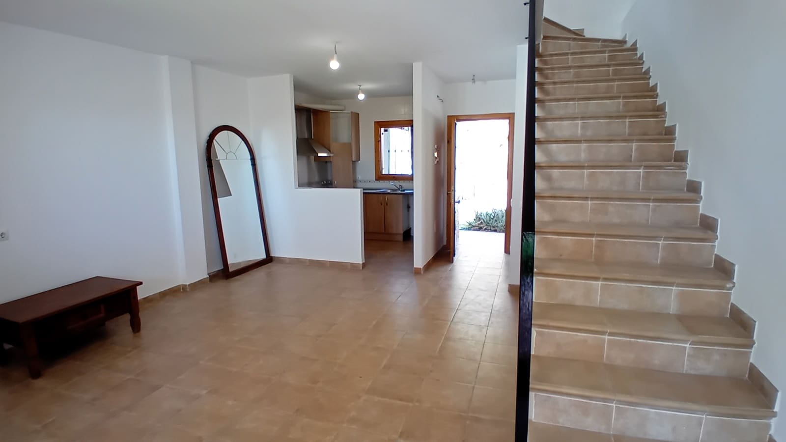 3 makuuhuone Omakotitalo myytävänä paikassa Enix mukana 
autotalli - 142 000 € (Ref: 9233127)