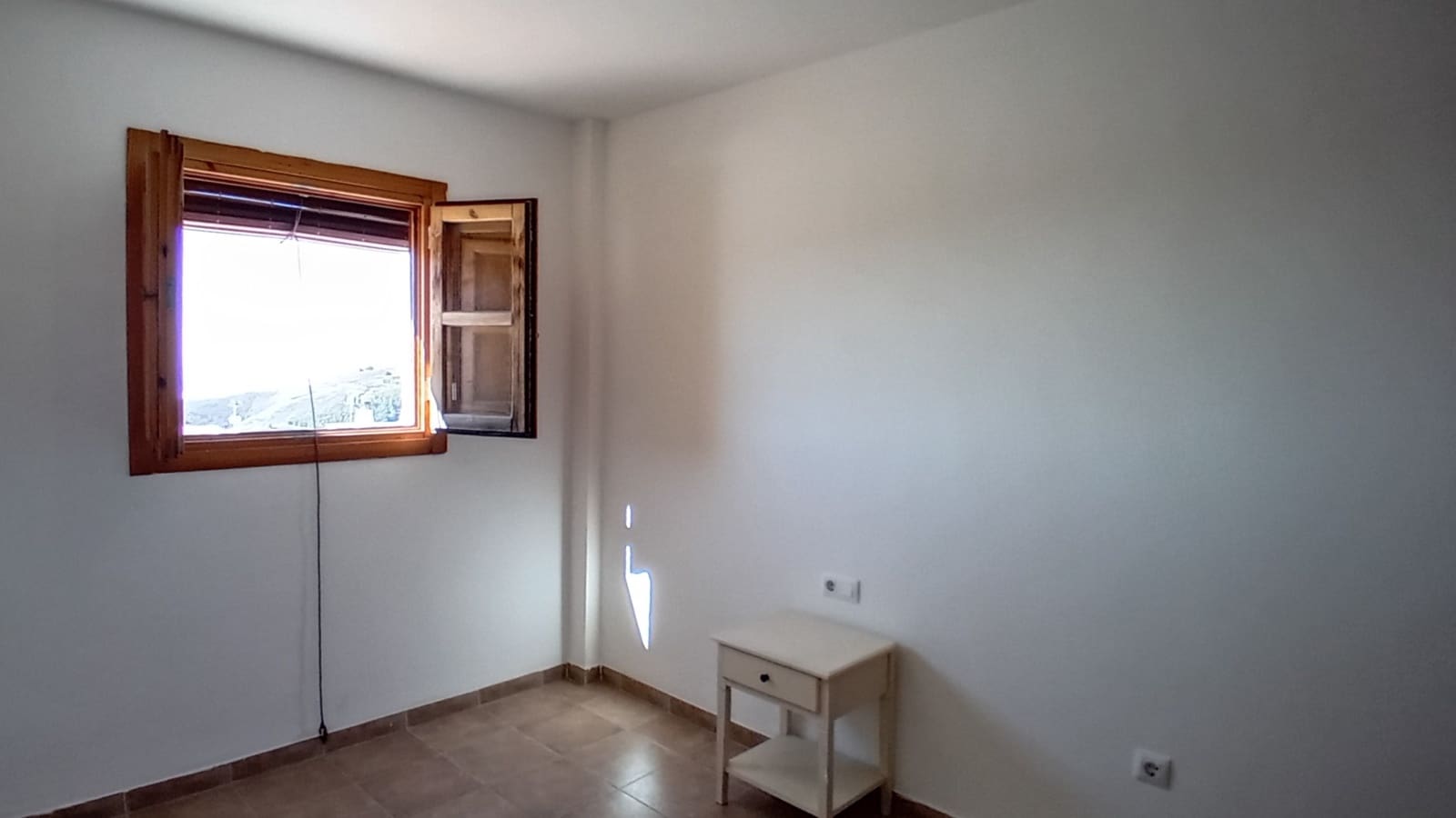 3 makuuhuone Omakotitalo myytävänä paikassa Enix mukana 
autotalli - 142 000 € (Ref: 9233127)