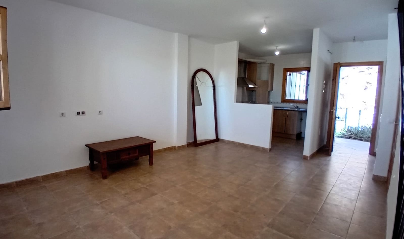 3 makuuhuone Omakotitalo myytävänä paikassa Enix mukana 
autotalli - 142 000 € (Ref: 9233127)